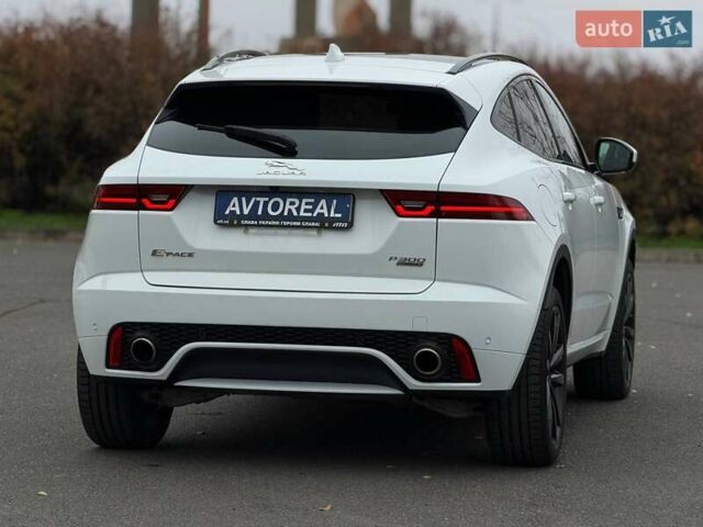 Белый Ягуар E-Pace, объемом двигателя 2 л и пробегом 120 тыс. км за 25500 $, фото 21 на Automoto.ua