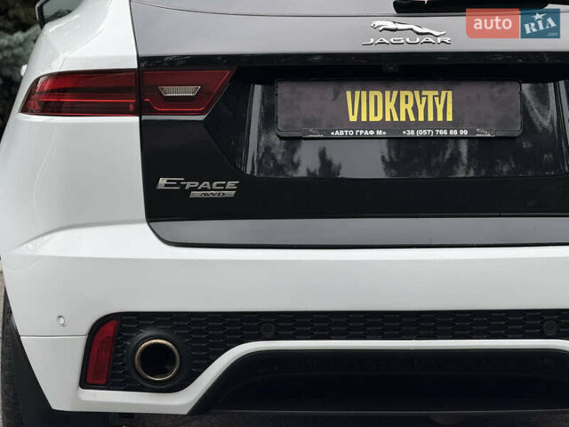 Белый Ягуар E-Pace, объемом двигателя 2 л и пробегом 38 тыс. км за 21500 $, фото 22 на Automoto.ua