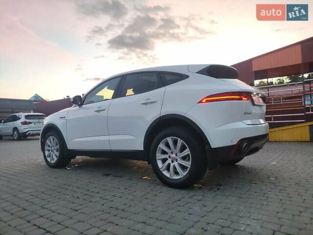 Белый Ягуар E-Pace, объемом двигателя 2 л и пробегом 117 тыс. км за 18850 $, фото 9 на Automoto.ua