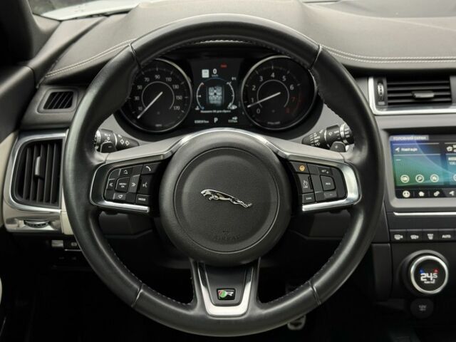 Белый Ягуар E-Pace, объемом двигателя 2 л и пробегом 38 тыс. км за 21500 $, фото 16 на Automoto.ua