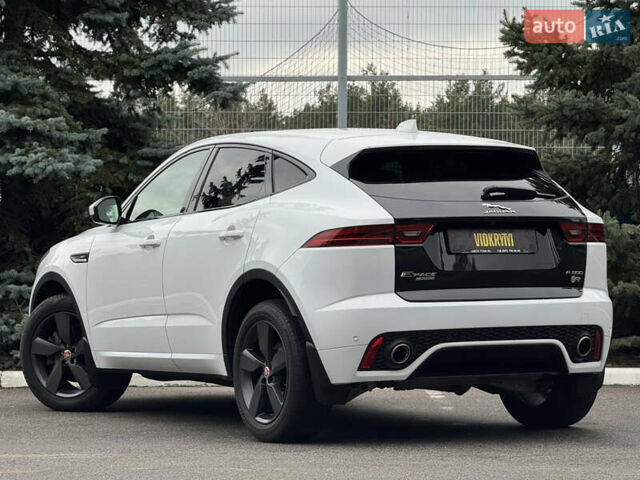 Белый Ягуар E-Pace, объемом двигателя 2 л и пробегом 38 тыс. км за 21500 $, фото 17 на Automoto.ua