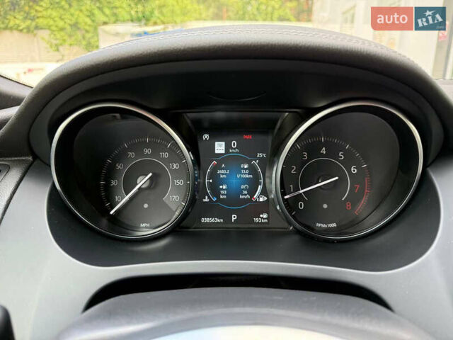 Белый Ягуар E-Pace, объемом двигателя 2 л и пробегом 38 тыс. км за 23900 $, фото 22 на Automoto.ua