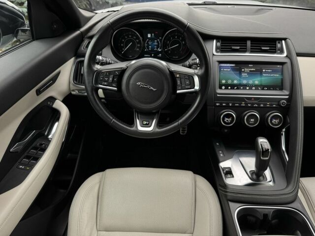 Белый Ягуар E-Pace, объемом двигателя 2 л и пробегом 38 тыс. км за 21500 $, фото 15 на Automoto.ua