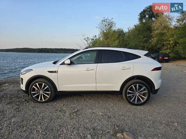Белый Ягуар E-Pace, объемом двигателя 2 л и пробегом 35 тыс. км за 28000 $, фото 7 на Automoto.ua