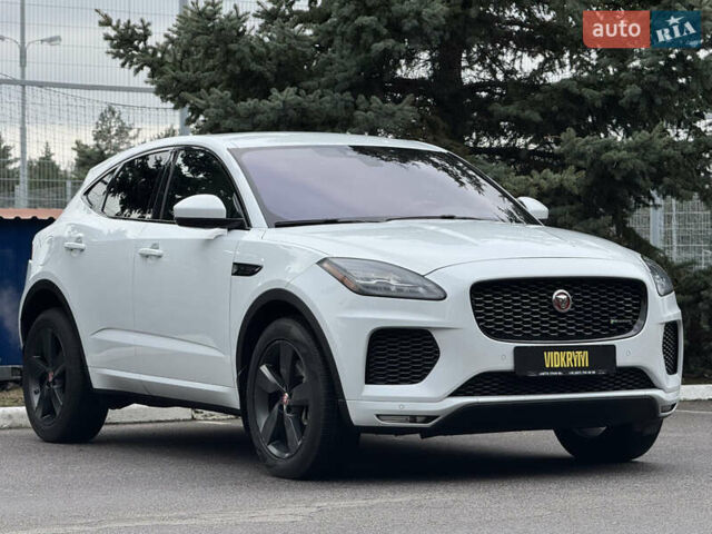 Белый Ягуар E-Pace, объемом двигателя 2 л и пробегом 38 тыс. км за 21500 $, фото 4 на Automoto.ua