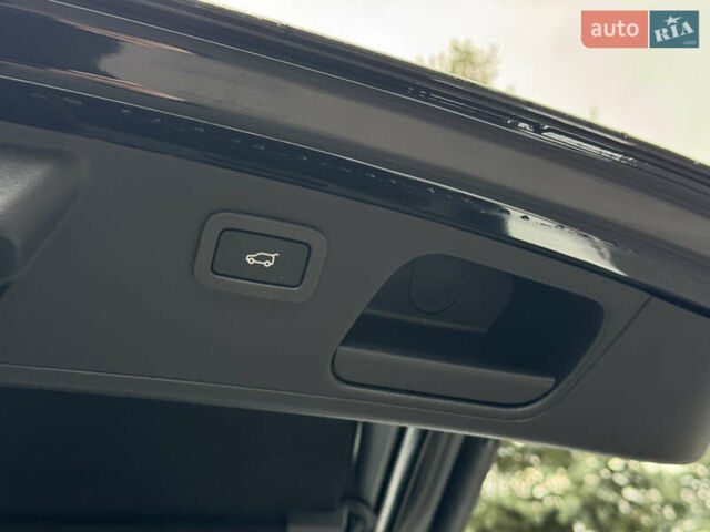 Белый Ягуар E-Pace, объемом двигателя 2 л и пробегом 38 тыс. км за 21500 $, фото 47 на Automoto.ua