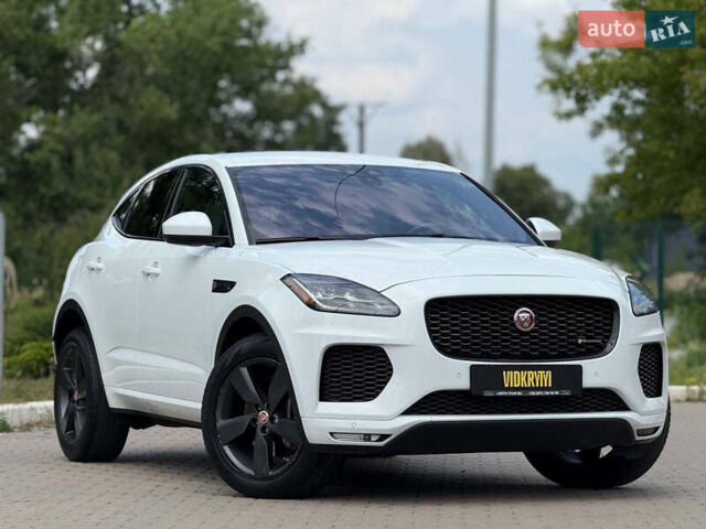 Белый Ягуар E-Pace, объемом двигателя 2 л и пробегом 38 тыс. км за 23900 $, фото 3 на Automoto.ua