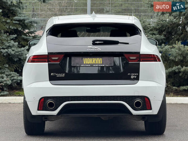 Белый Ягуар E-Pace, объемом двигателя 2 л и пробегом 38 тыс. км за 21500 $, фото 18 на Automoto.ua