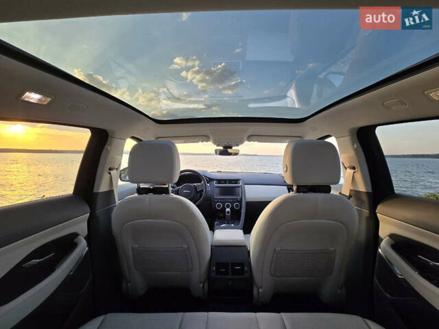 Белый Ягуар E-Pace, объемом двигателя 2 л и пробегом 38 тыс. км за 25000 $, фото 14 на Automoto.ua