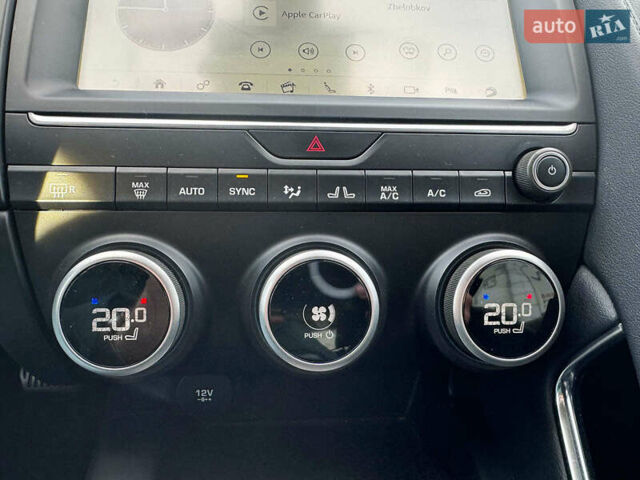 Білий Ягуар E-Pace, об'ємом двигуна 2 л та пробігом 59 тис. км за 28490 $, фото 19 на Automoto.ua