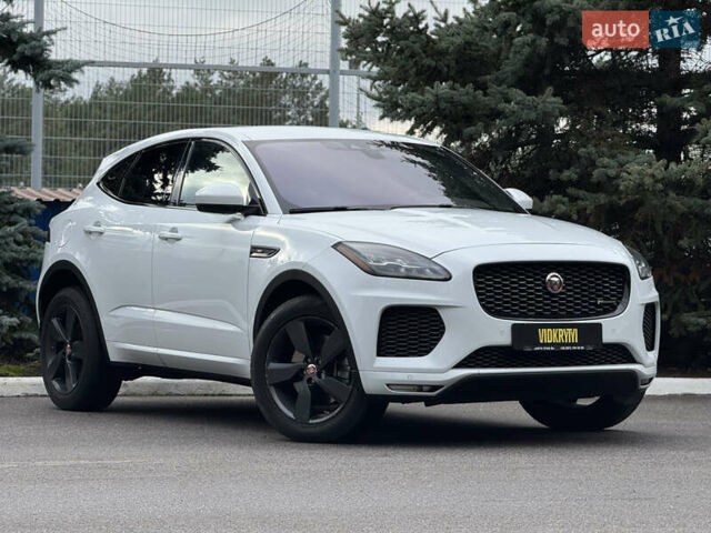 Белый Ягуар E-Pace, объемом двигателя 2 л и пробегом 38 тыс. км за 21500 $, фото 5 на Automoto.ua