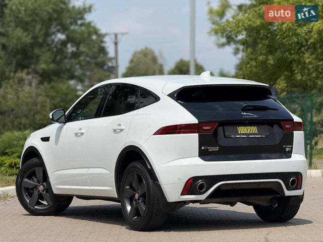 Белый Ягуар E-Pace, объемом двигателя 2 л и пробегом 38 тыс. км за 23900 $, фото 7 на Automoto.ua