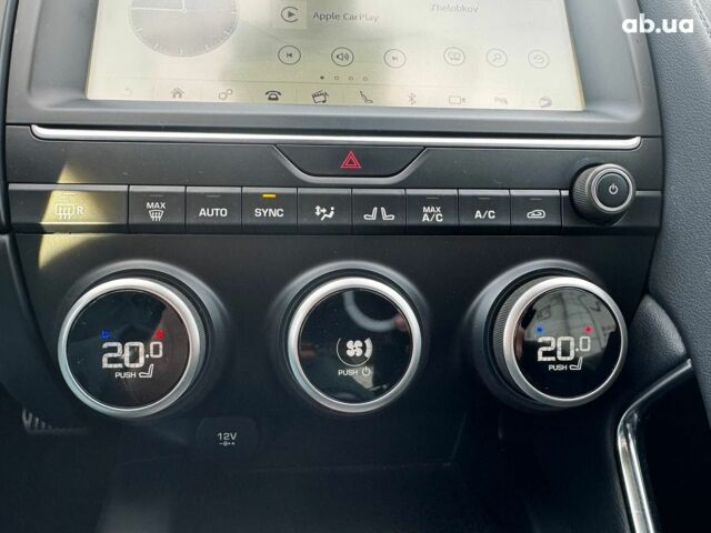 Белый Ягуар E-Pace, объемом двигателя 2 л и пробегом 59 тыс. км за 28490 $, фото 20 на Automoto.ua