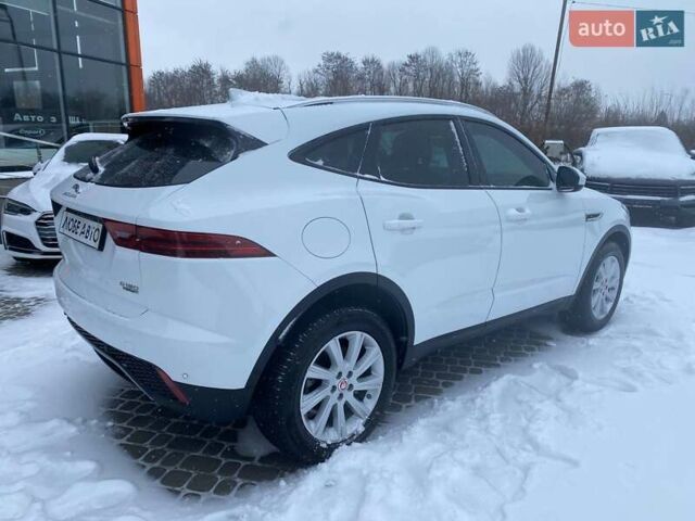 Белый Ягуар E-Pace, объемом двигателя 2 л и пробегом 50 тыс. км за 27000 $, фото 7 на Automoto.ua