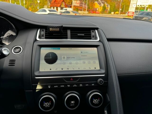 Белый Ягуар E-Pace, объемом двигателя 2 л и пробегом 59 тыс. км за 28490 $, фото 18 на Automoto.ua