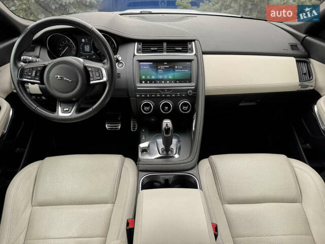 Белый Ягуар E-Pace, объемом двигателя 2 л и пробегом 38 тыс. км за 21500 $, фото 24 на Automoto.ua