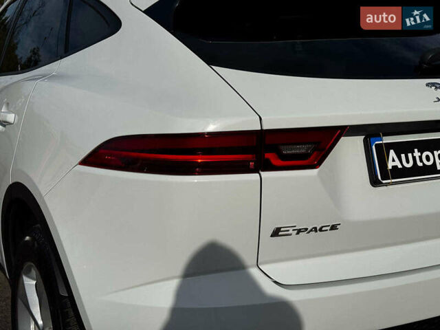Білий Ягуар E-Pace, об'ємом двигуна 2 л та пробігом 59 тис. км за 28490 $, фото 7 на Automoto.ua