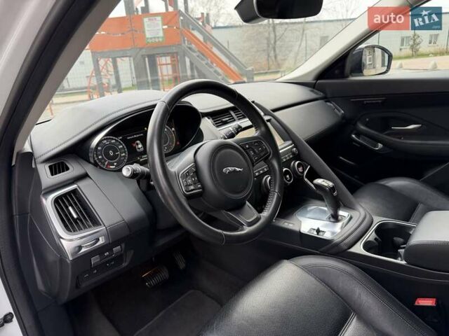 Белый Ягуар E-Pace, объемом двигателя 2 л и пробегом 42 тыс. км за 27999 $, фото 14 на Automoto.ua