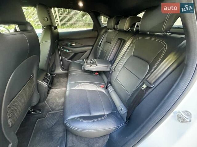 Белый Ягуар E-Pace, объемом двигателя 2 л и пробегом 55 тыс. км за 34700 $, фото 39 на Automoto.ua