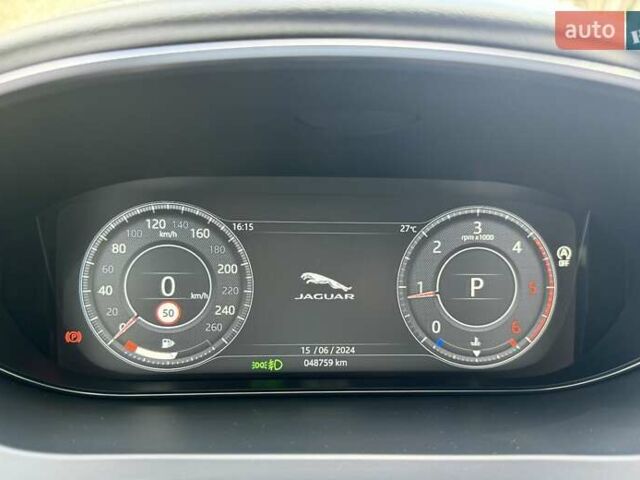 Белый Ягуар E-Pace, объемом двигателя 2 л и пробегом 57 тыс. км за 33900 $, фото 50 на Automoto.ua
