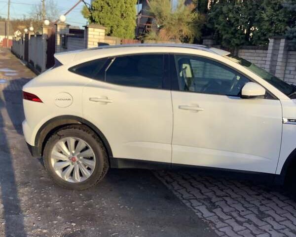 Білий Ягуар E-Pace, об'ємом двигуна 2 л та пробігом 35 тис. км за 29000 $, фото 17 на Automoto.ua