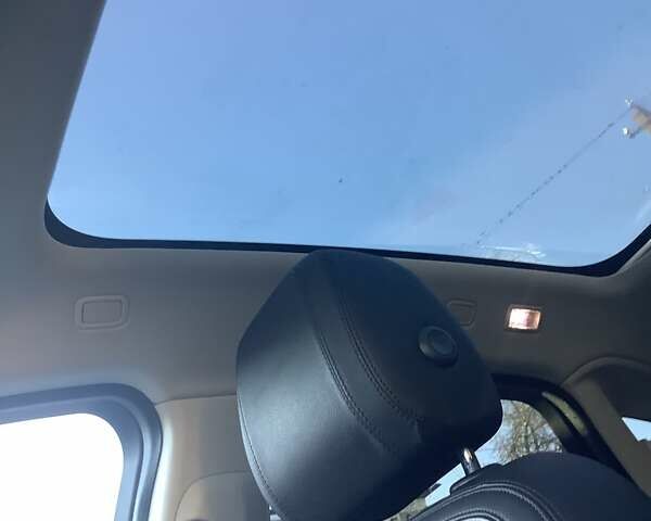 Білий Ягуар E-Pace, об'ємом двигуна 2 л та пробігом 35 тис. км за 29000 $, фото 8 на Automoto.ua
