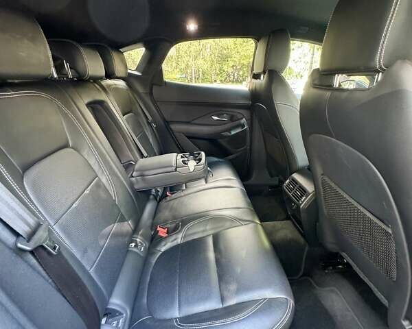 Белый Ягуар E-Pace, объемом двигателя 2 л и пробегом 55 тыс. км за 34700 $, фото 42 на Automoto.ua