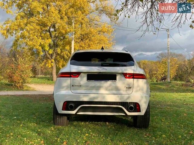 Белый Ягуар E-Pace, объемом двигателя 2 л и пробегом 27 тыс. км за 28000 $, фото 10 на Automoto.ua