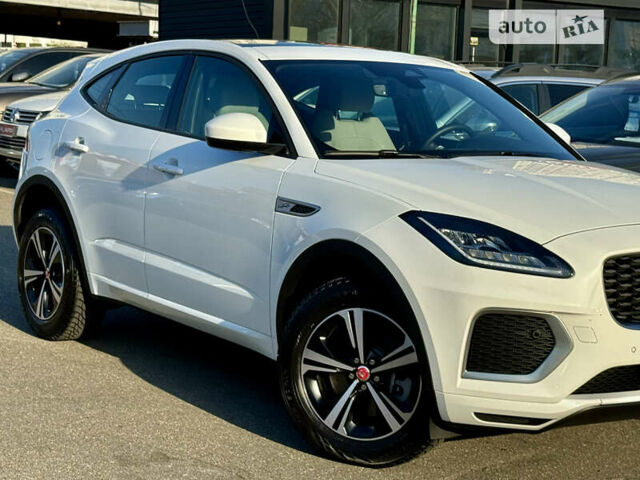 Белый Ягуар E-Pace, объемом двигателя 2 л и пробегом 6 тыс. км за 48500 $, фото 63 на Automoto.ua