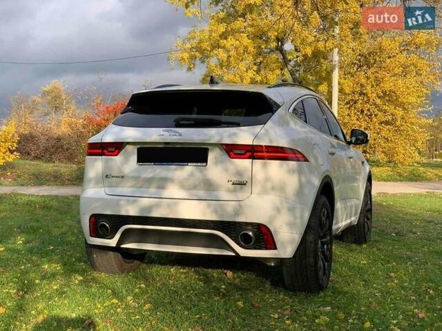 Белый Ягуар E-Pace, объемом двигателя 2 л и пробегом 27 тыс. км за 28000 $, фото 9 на Automoto.ua