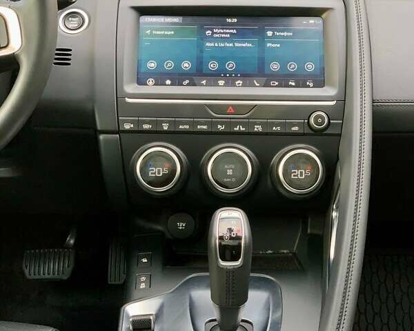 Белый Ягуар E-Pace, объемом двигателя 2 л и пробегом 27 тыс. км за 28000 $, фото 26 на Automoto.ua