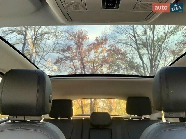 Белый Ягуар E-Pace, объемом двигателя 2 л и пробегом 27 тыс. км за 28000 $, фото 30 на Automoto.ua