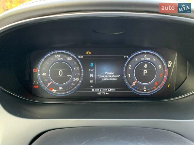 Белый Ягуар E-Pace, объемом двигателя 2 л и пробегом 27 тыс. км за 28000 $, фото 21 на Automoto.ua