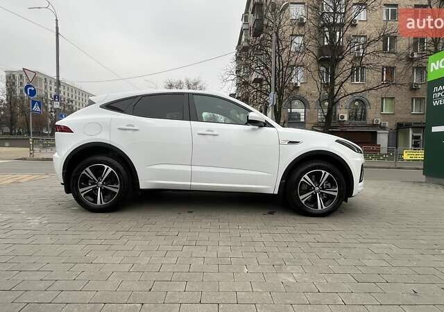 Белый Ягуар E-Pace, объемом двигателя 2 л и пробегом 46 тыс. км за 46000 $, фото 2 на Automoto.ua