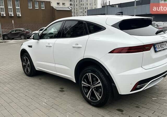 Белый Ягуар E-Pace, объемом двигателя 2 л и пробегом 46 тыс. км за 46000 $, фото 4 на Automoto.ua
