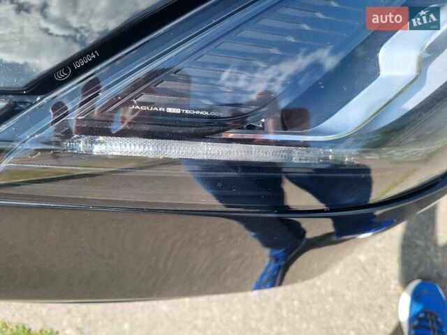 Черный Ягуар E-Pace, объемом двигателя 2 л и пробегом 51 тыс. км за 24000 $, фото 10 на Automoto.ua