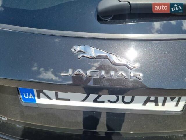Черный Ягуар E-Pace, объемом двигателя 2 л и пробегом 51 тыс. км за 24000 $, фото 13 на Automoto.ua