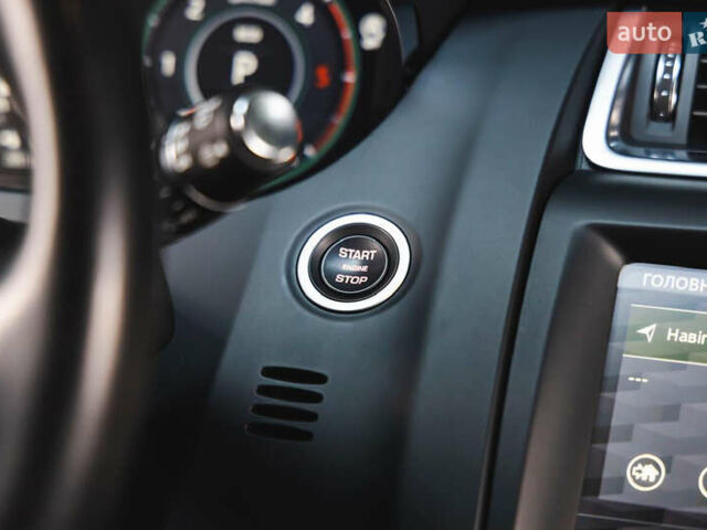 Черный Ягуар E-Pace, объемом двигателя 2 л и пробегом 233 тыс. км за 22300 $, фото 40 на Automoto.ua