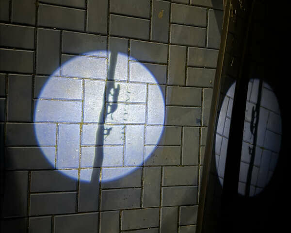 Чорний Ягуар E-Pace, об'ємом двигуна 2 л та пробігом 102 тис. км за 31500 $, фото 2 на Automoto.ua