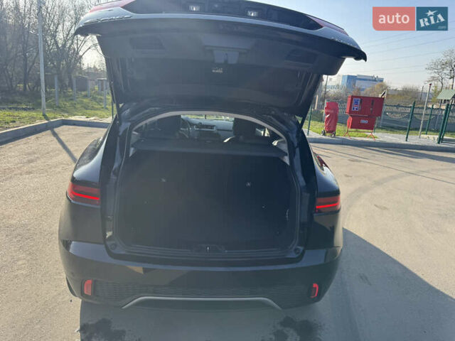 Чорний Ягуар E-Pace, об'ємом двигуна 2 л та пробігом 102 тис. км за 31500 $, фото 11 на Automoto.ua