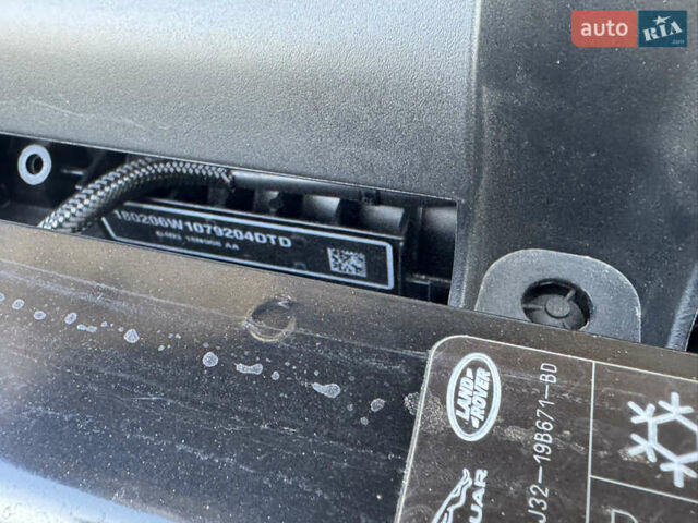 Чорний Ягуар E-Pace, об'ємом двигуна 2 л та пробігом 102 тис. км за 31500 $, фото 43 на Automoto.ua