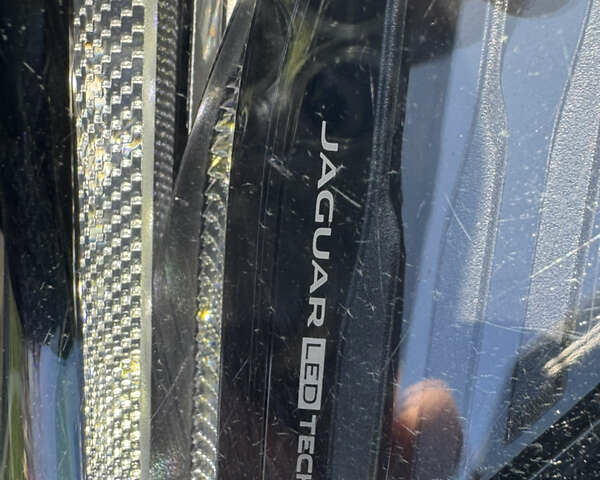 Чорний Ягуар E-Pace, об'ємом двигуна 2 л та пробігом 102 тис. км за 31500 $, фото 41 на Automoto.ua