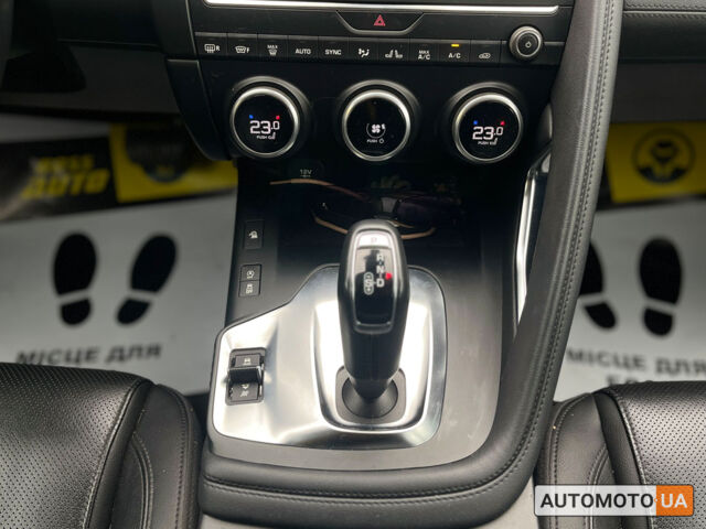 Ягуар E-Pace 2018 в Мукачеве на Automoto.ua Черный Ягуар E-Pace, объемом двигателя 2 л и пробегом 124 тыс. км за 33000 $, фото 18 на Automoto.ua