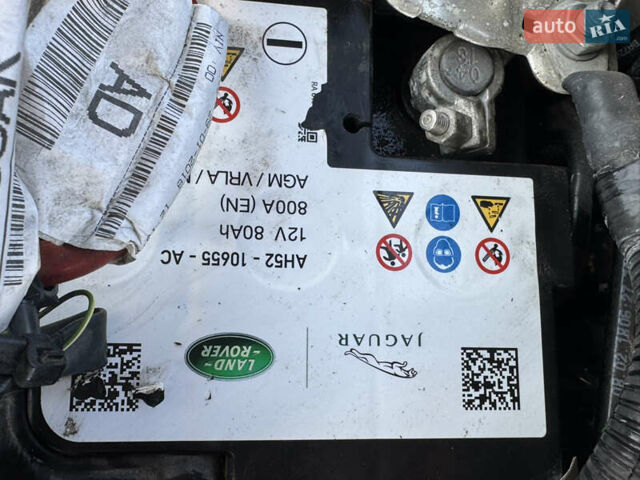 Чорний Ягуар E-Pace, об'ємом двигуна 2 л та пробігом 102 тис. км за 31500 $, фото 6 на Automoto.ua