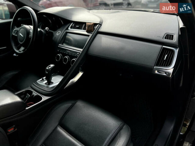 Черный Ягуар E-Pace, объемом двигателя 2 л и пробегом 159 тыс. км за 19900 $, фото 27 на Automoto.ua