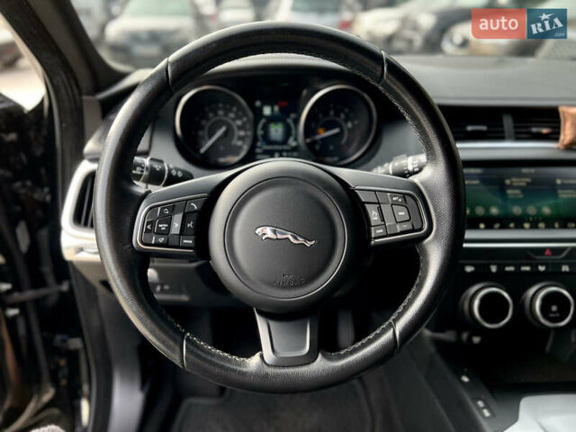 Черный Ягуар E-Pace, объемом двигателя 2 л и пробегом 159 тыс. км за 19900 $, фото 28 на Automoto.ua