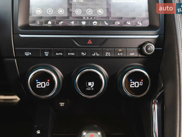 Черный Ягуар E-Pace, объемом двигателя 2 л и пробегом 233 тыс. км за 22300 $, фото 15 на Automoto.ua
