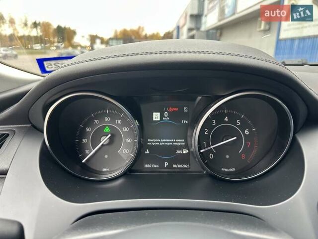 Черный Ягуар E-Pace, объемом двигателя 2 л и пробегом 186 тыс. км за 15900 $, фото 12 на Automoto.ua