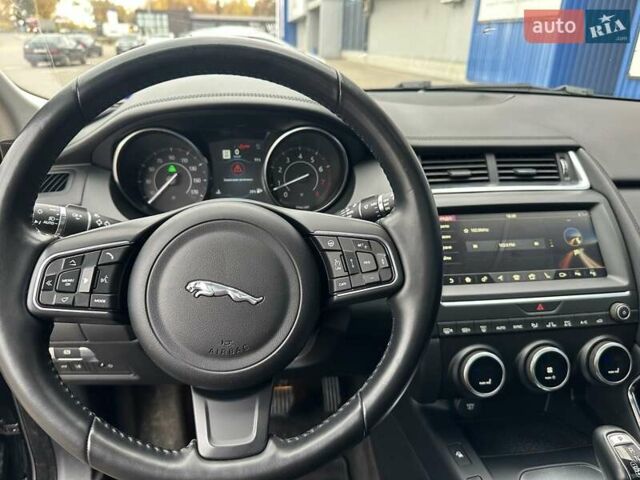 Черный Ягуар E-Pace, объемом двигателя 2 л и пробегом 186 тыс. км за 15900 $, фото 11 на Automoto.ua