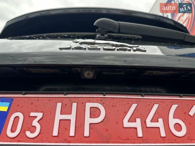 Черный Ягуар E-Pace, объемом двигателя 2 л и пробегом 186 тыс. км за 15900 $, фото 19 на Automoto.ua
